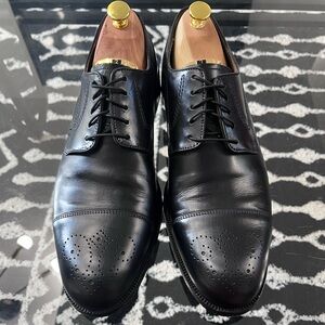 Johnston & Murphy - Signature Series Oxford - 10.5 Men